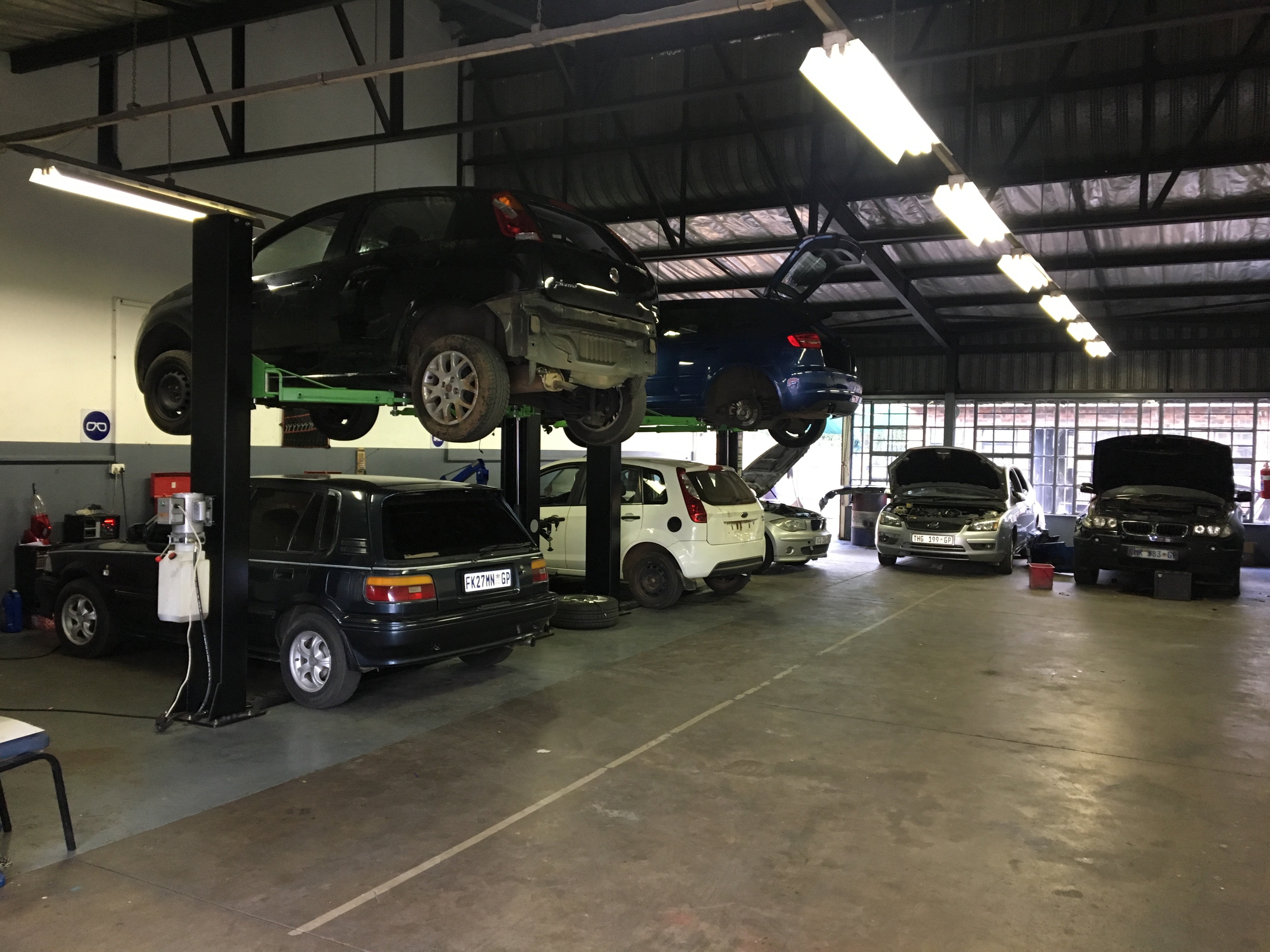 Isinamuva Auto Services photo 417