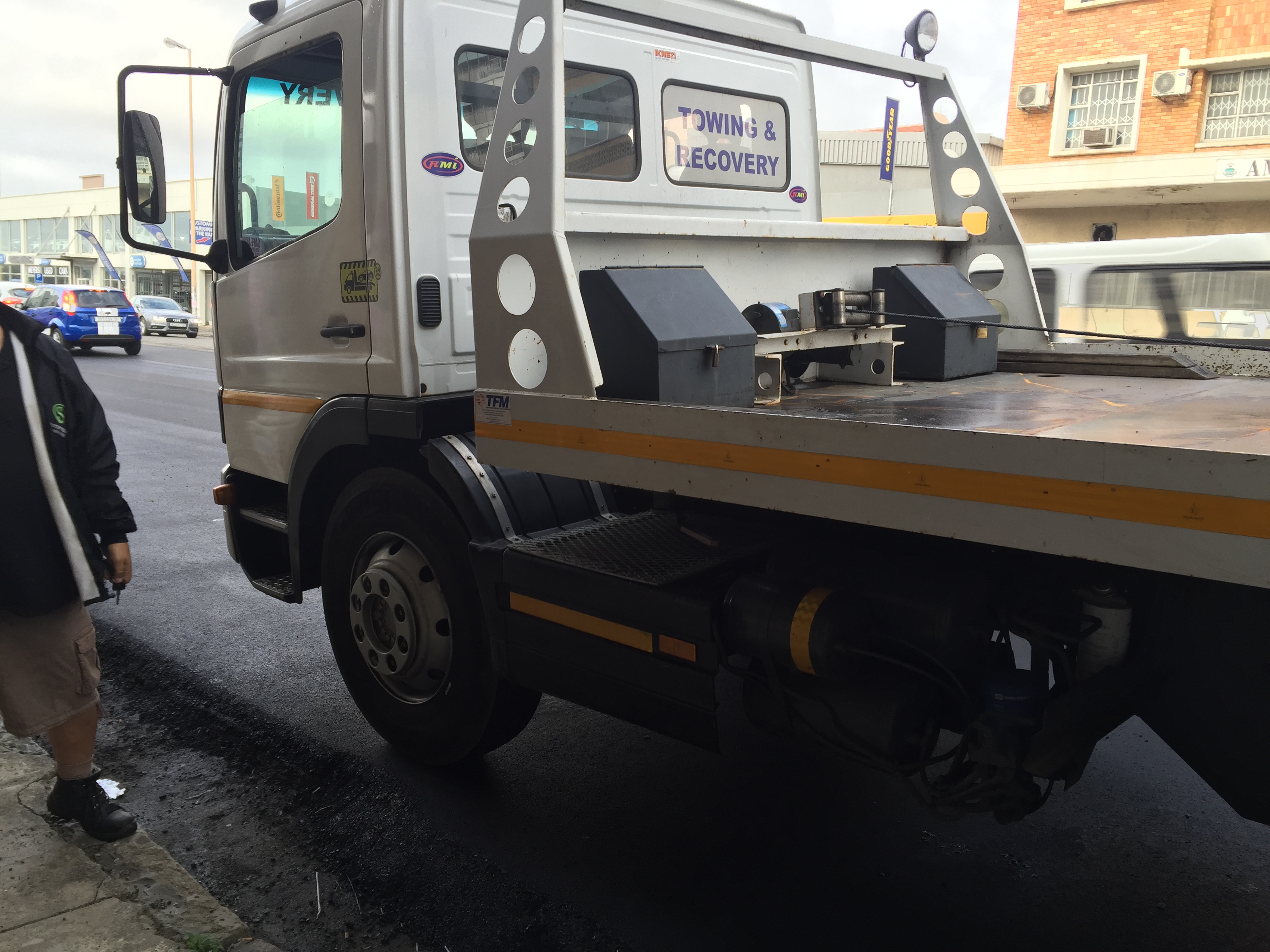 MECHANICAL REPAIR CENTRE - EL picture