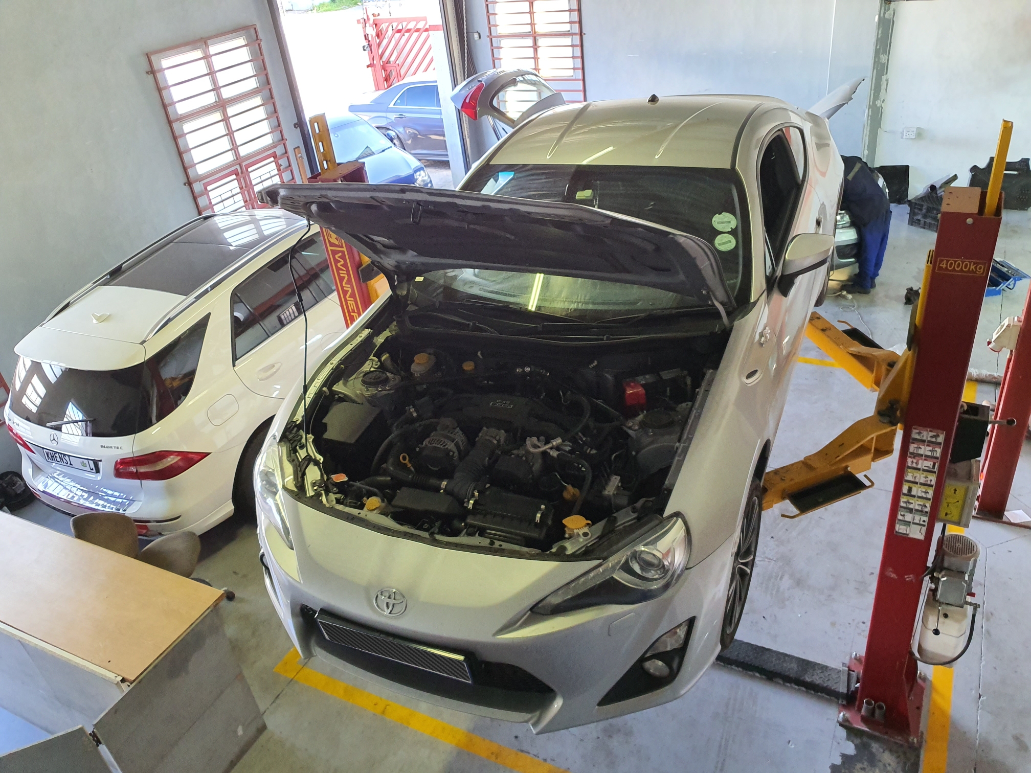 S.O.S Performance photo 798