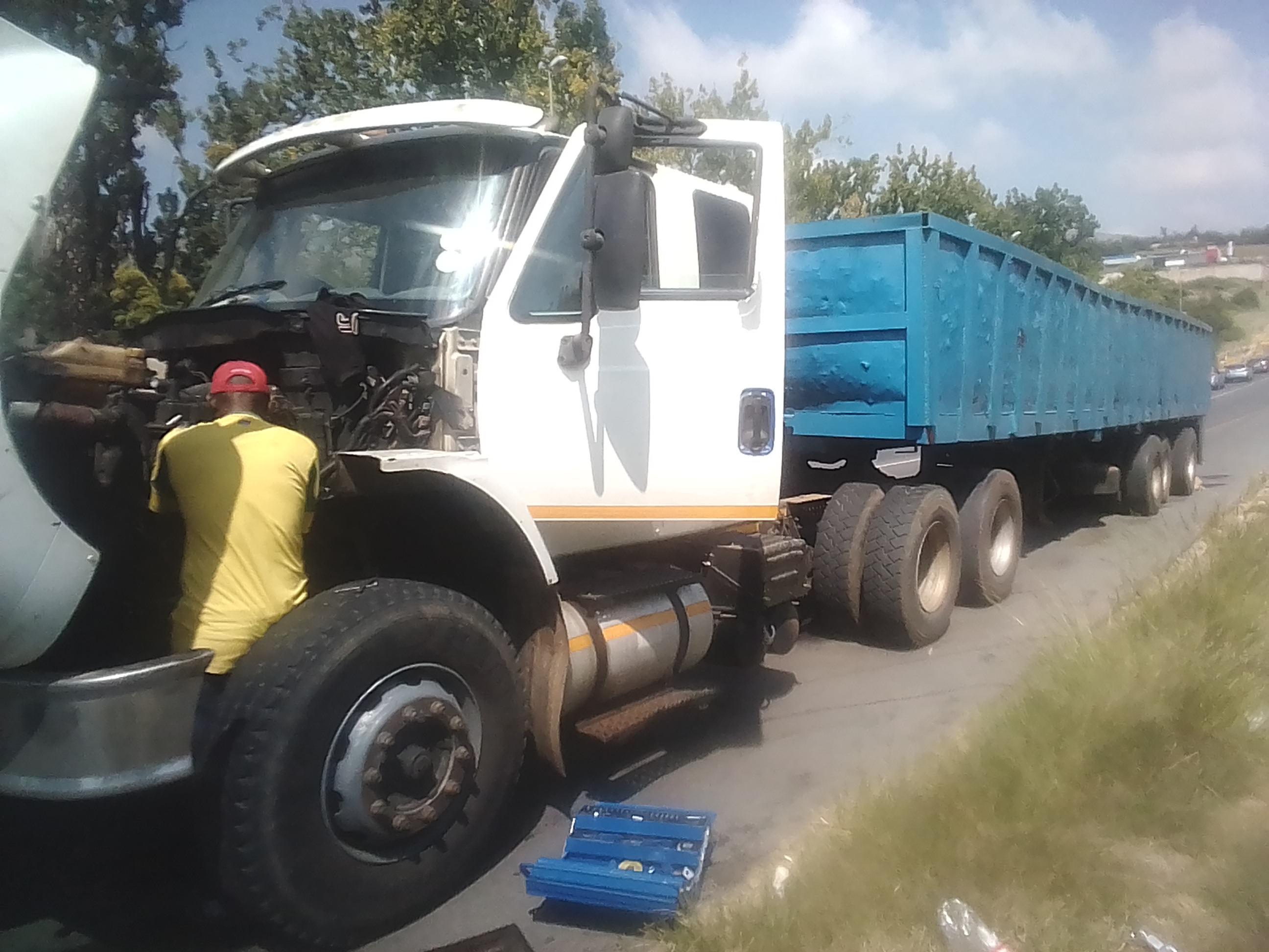 The AMP MOBILE MECHANICS picture